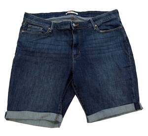 Signature Levi Strauss Shorts Women’s 20 Blue Dark Wash Bermuda Cuffed